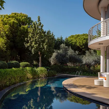 Calista Luxury